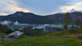 De Hobbit Tent camping